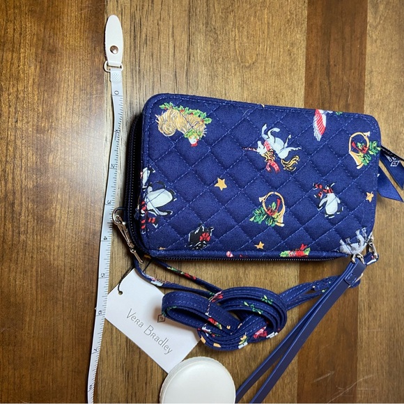 Vera Bradley RFID All in One Crossbody Purse Wallet Wristlet SNOW GLOBES MOTIFS - Picture 7 of 7